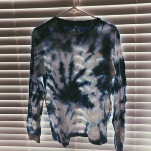 White and Blue Tie-Dyed Long Sleeve